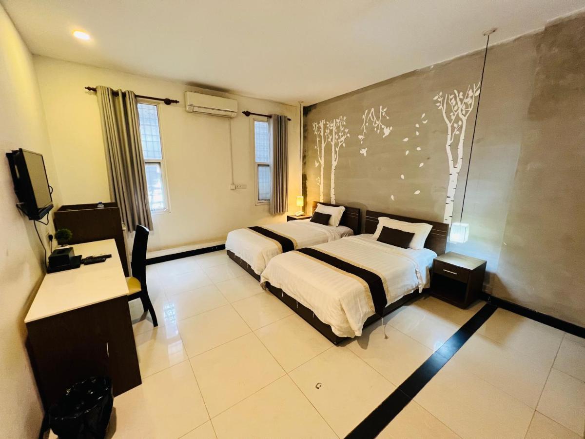 อาซิบัน คีย์ บูทิก โฮเต็ล Hotel พนมเปญ ภายนอก รูปภาพ