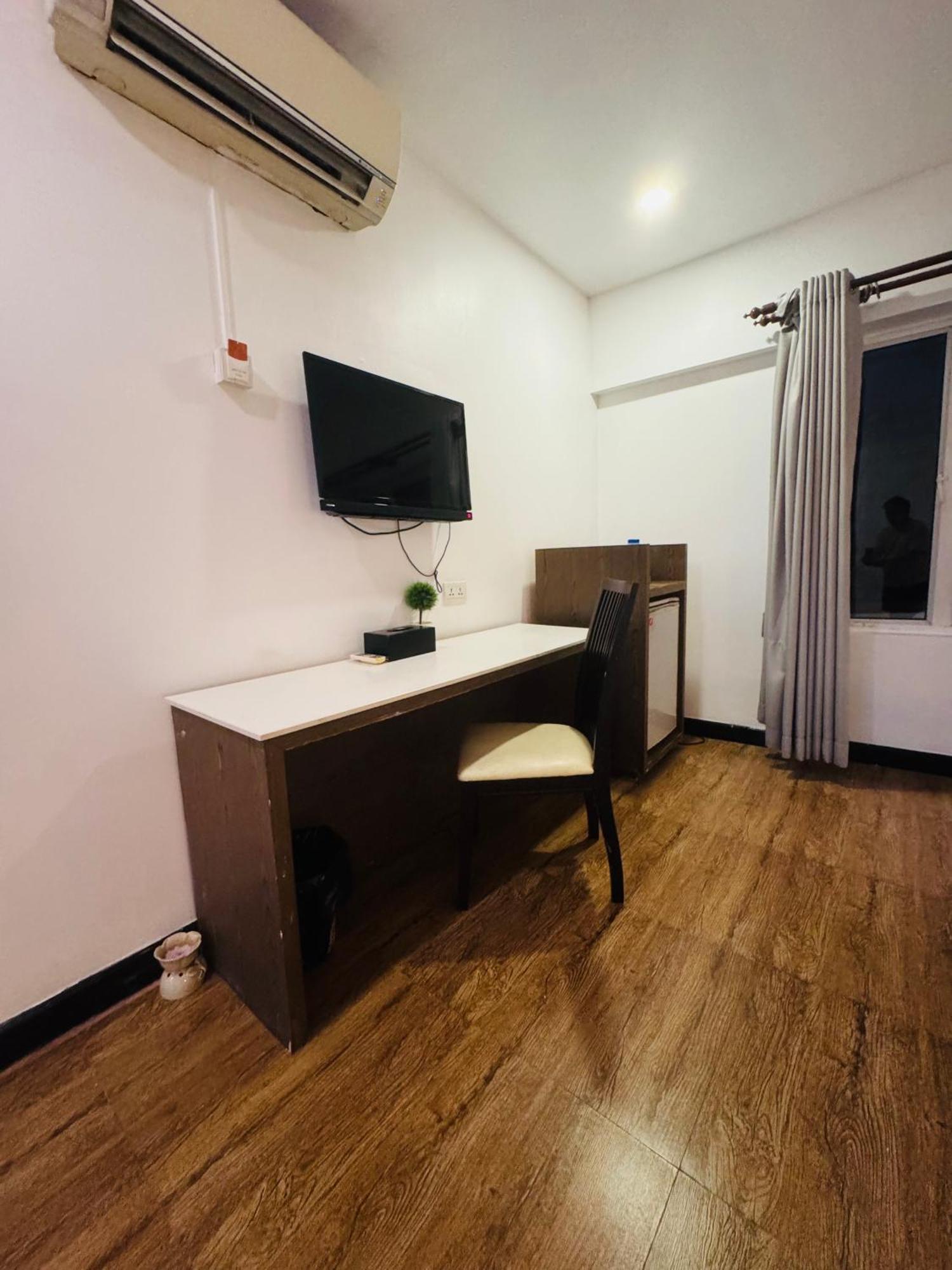 อาซิบัน คีย์ บูทิก โฮเต็ล Hotel พนมเปญ ภายนอก รูปภาพ