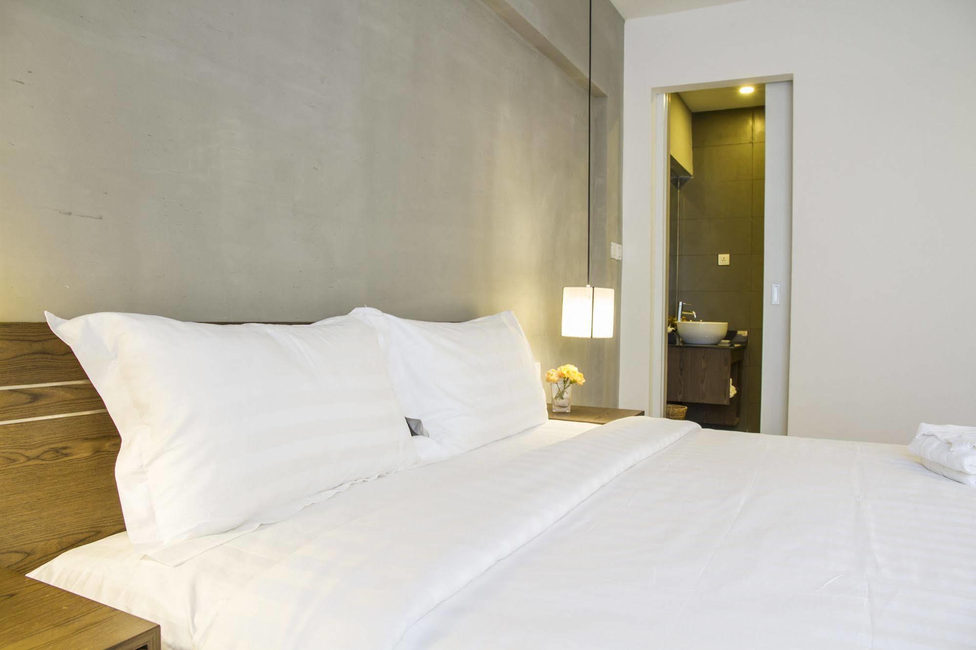 อาซิบัน คีย์ บูทิก โฮเต็ล Hotel พนมเปญ ภายนอก รูปภาพ