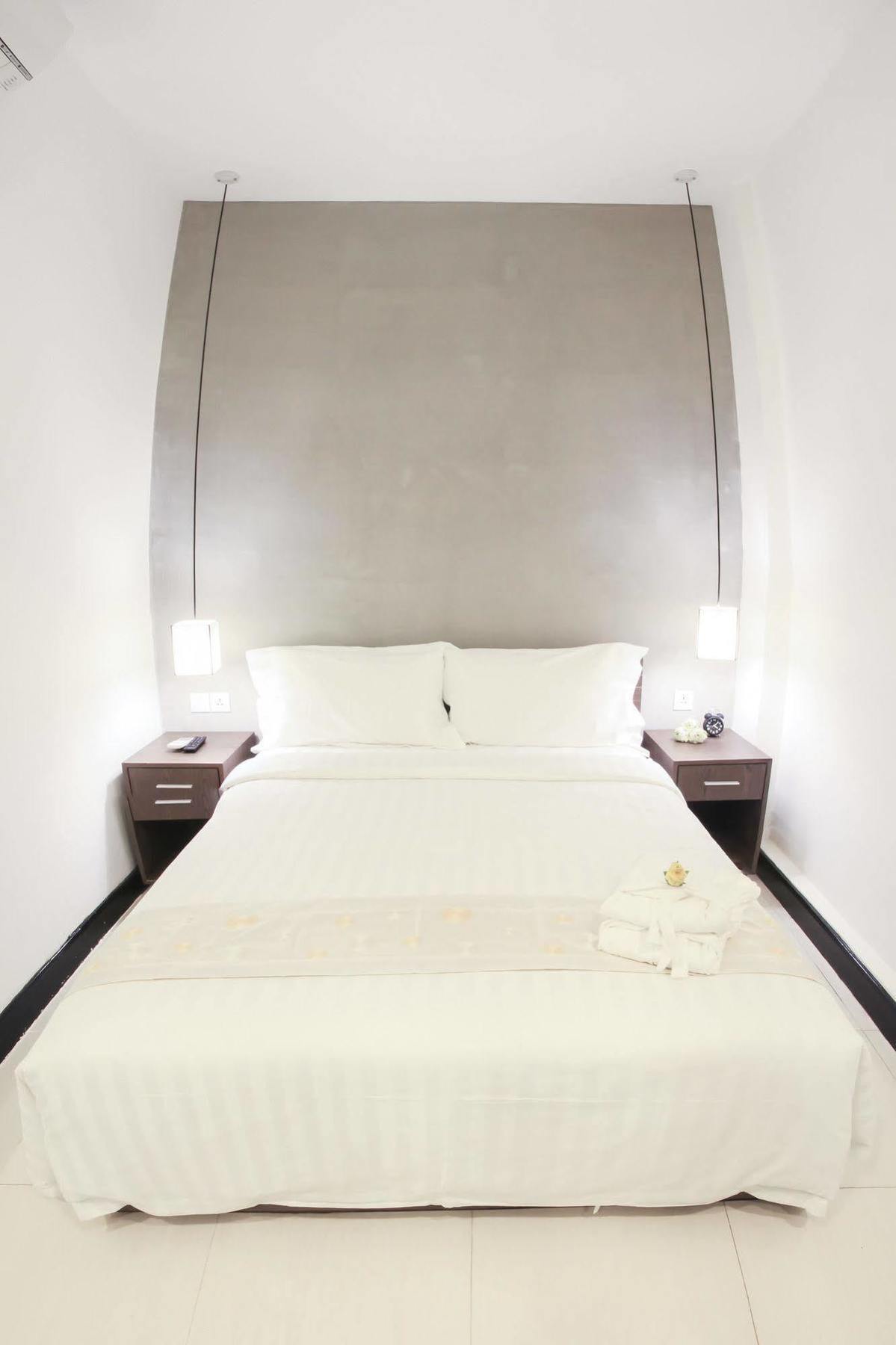 อาซิบัน คีย์ บูทิก โฮเต็ล Hotel พนมเปญ ภายนอก รูปภาพ
